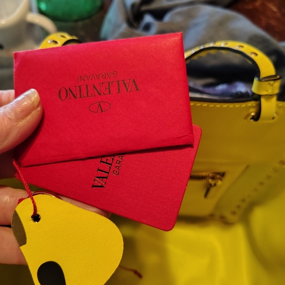 Valentino Garavani Rockstud All Leather Camouflage Bag. - Picture 10 of 14